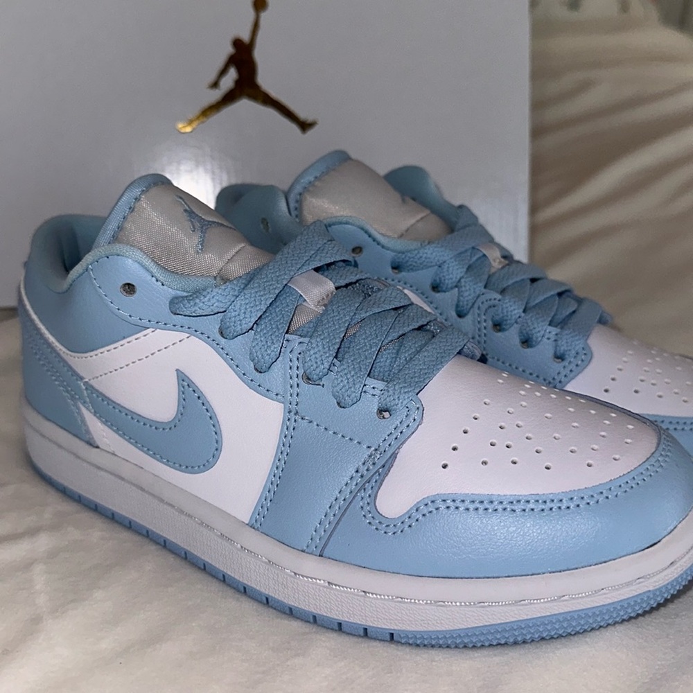 Women’s air Jordan 1 low